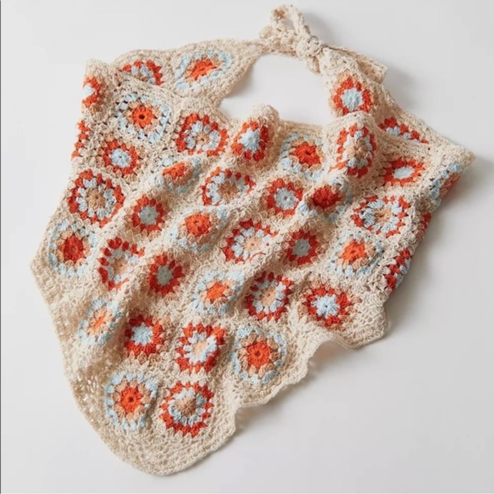 Urban Outfitters Mandi Crochet Triangle Scarf - Picture 4 of 4
